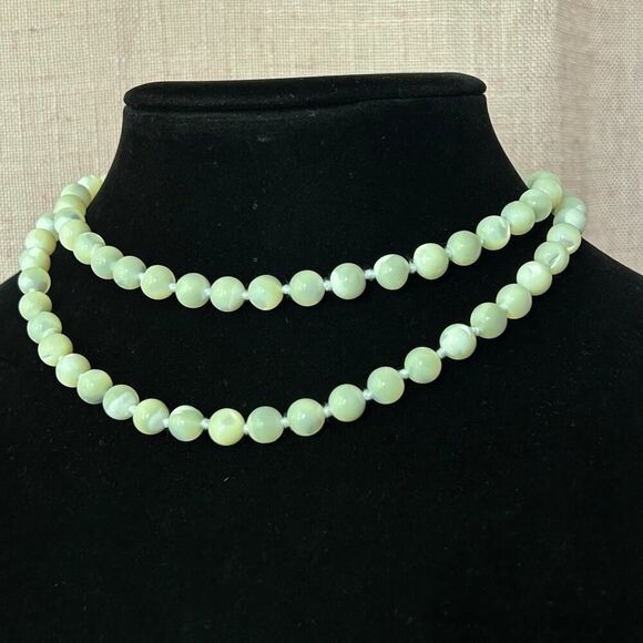 Hand Made White Mother of Pearl Cotton Knotted Beaded Necklace 32 inch - Picture 2 of 5